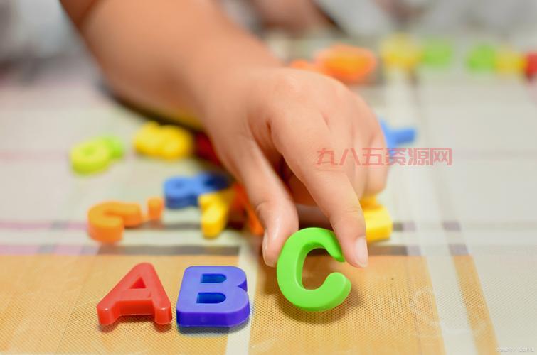 孤岛危机1图文攻略：突破难关的详细步骤与策略