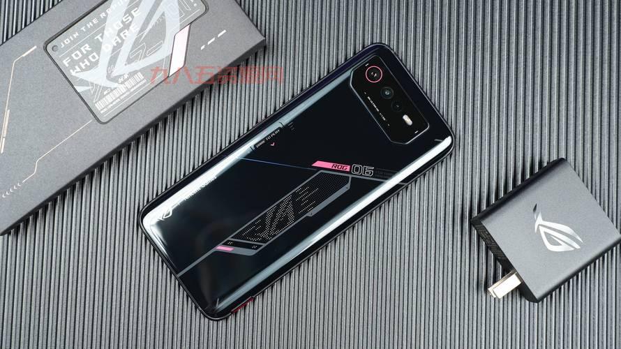 ROG 6 PRO性能炸裂！骁龙8+游戏手机新标杆