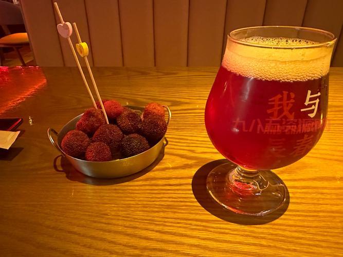 想知道大鸟转转酒吧的秘密？来一起揭秘赛博朋克