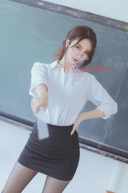 最新美女宝贝合集｜绝美瞬间，欣赏性感魅力