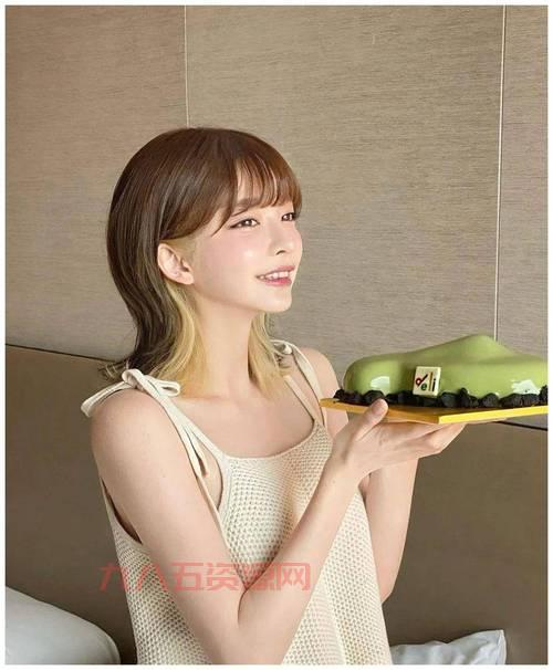 姜泰莉高清自拍与时尚发型，韩国最红模特必看