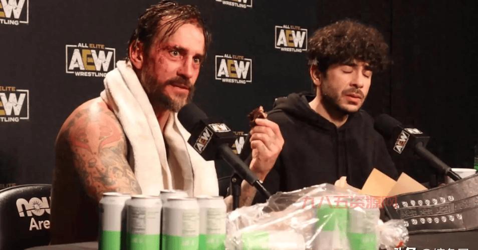 WWE职业摔跤联盟中文版手游，操作巨星释放必杀技！
